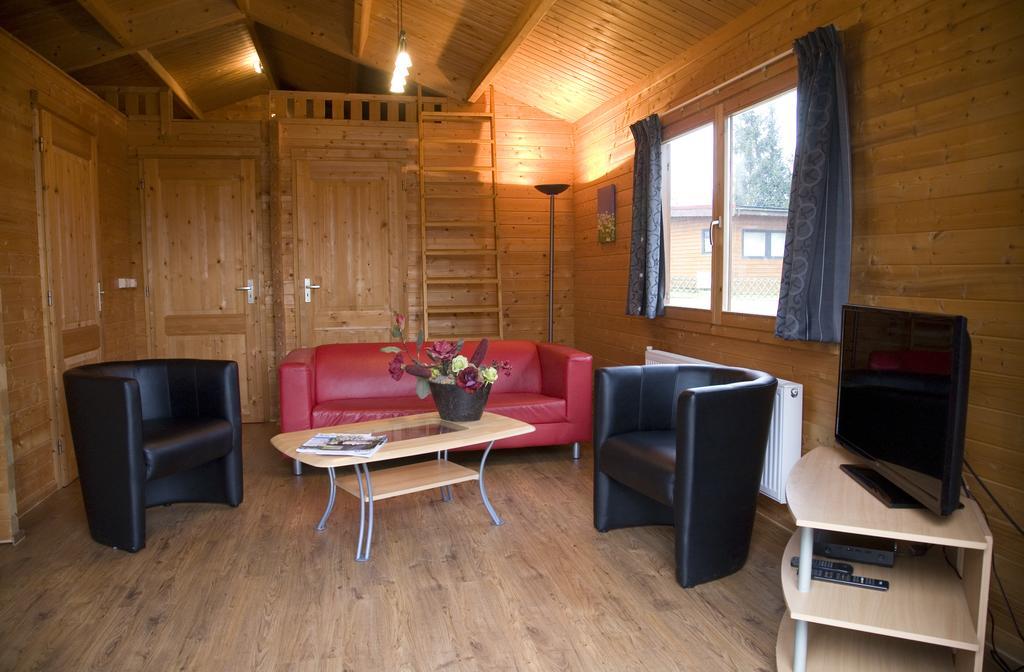 Camping Het Wieskamp Henxel Exterior foto
